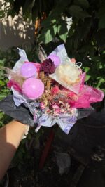 Ajándék csokor – Mandula szappannal és fürdőgolyóval