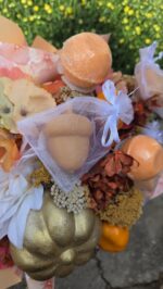 Ajándék csokor – Pumpkinspice szappannal és fürdőgolyóval - Image 6